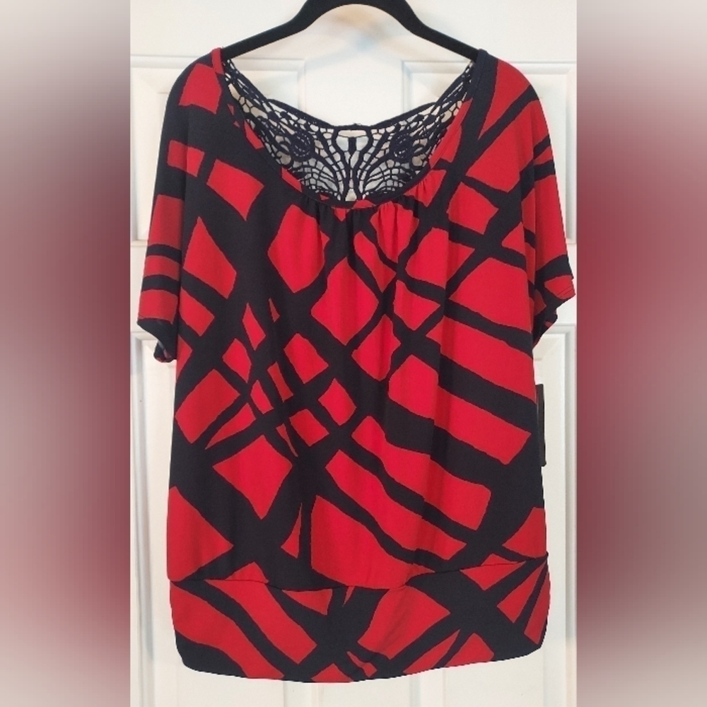 NWT - AGB Women's Navy & Red Short Sleeve Top Blouse Size L